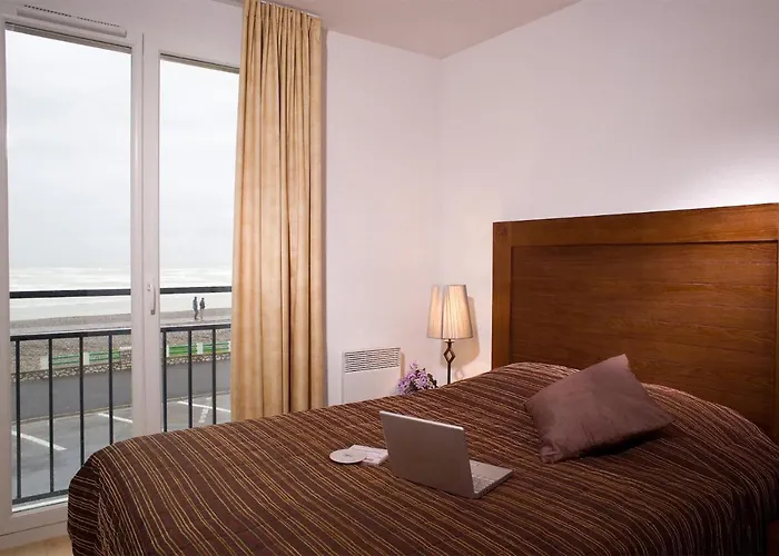 Madame Les Terrasses De La 3*